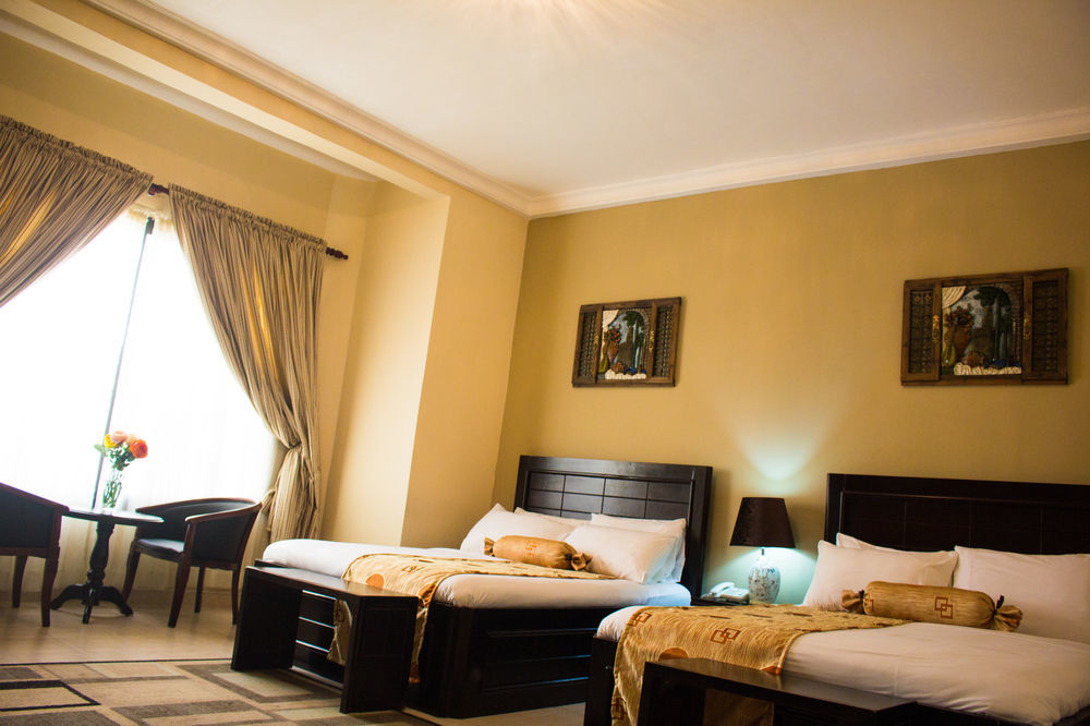 Palm Spring Resort Monrovia Kültér fotó
