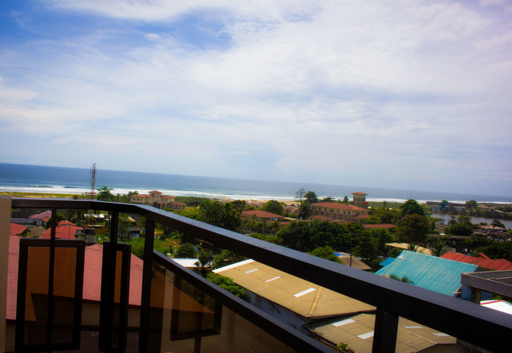 Palm Spring Resort Monrovia Kültér fotó