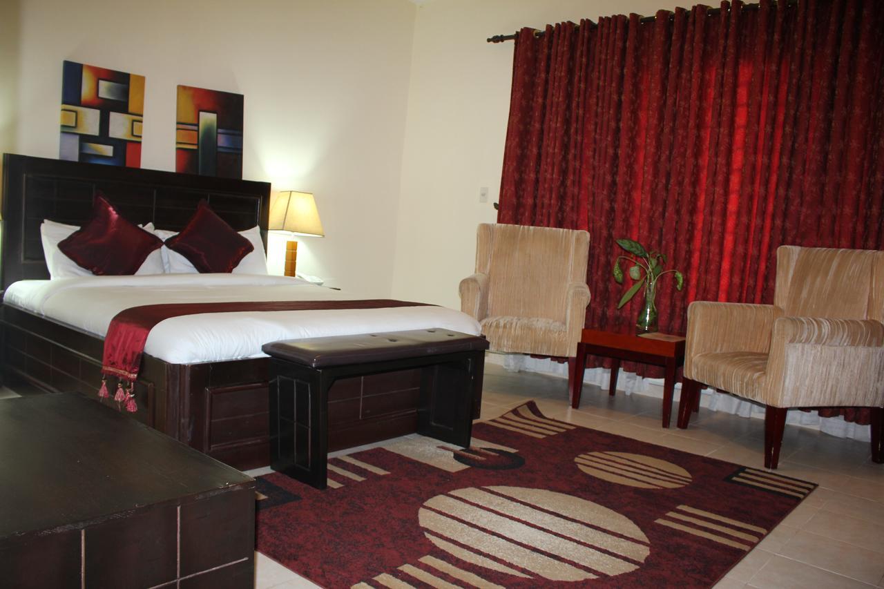 Palm Spring Resort Monrovia Kültér fotó