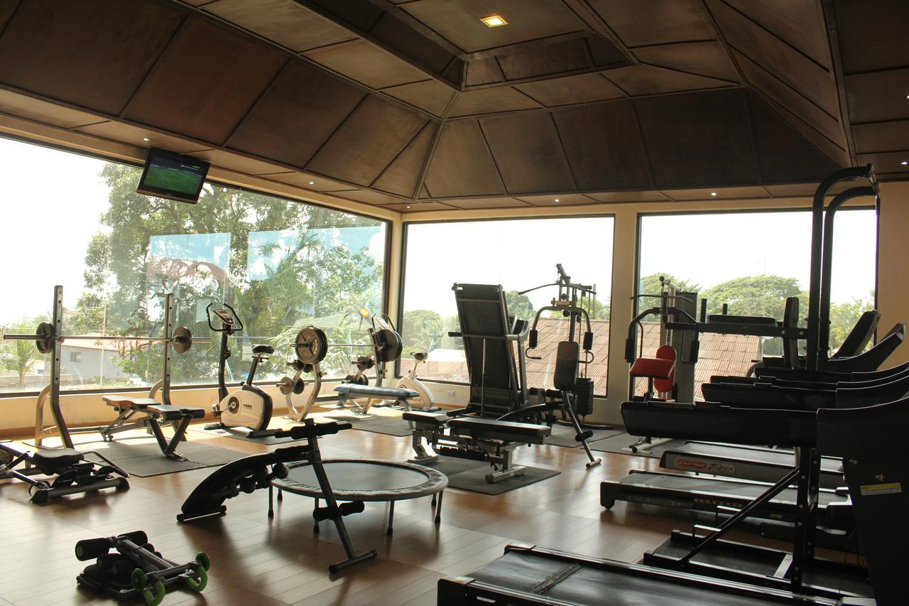 Palm Spring Resort Monrovia Kültér fotó
